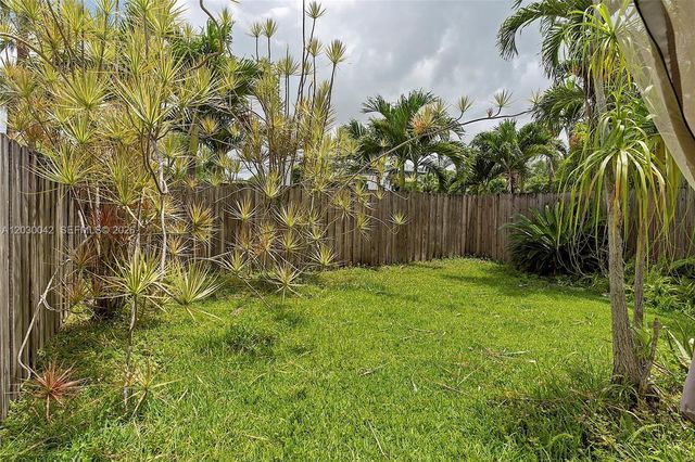 8631 NW 4th Terrace 1001, Miami, FL 33126