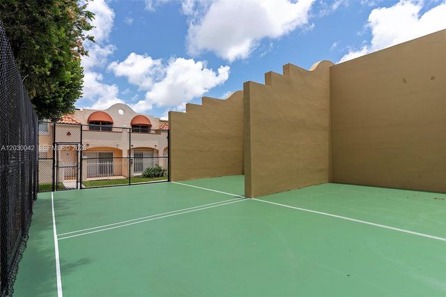 8631 NW 4th Terrace 1001, Miami, FL 33126