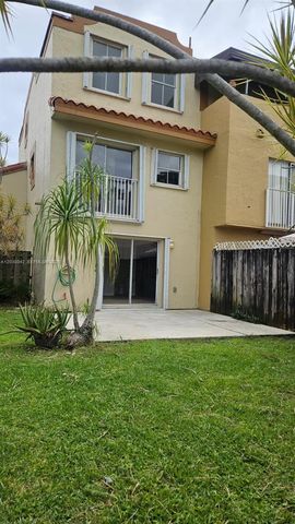 8631 NW 4th Terrace 1001, Miami, FL 33126