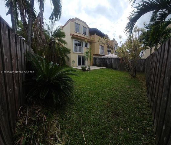 8631 NW 4th Terrace 1001, Miami, FL 33126