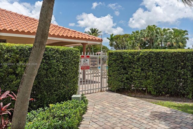 8631 NW 4th Terrace 1001, Miami, FL 33126