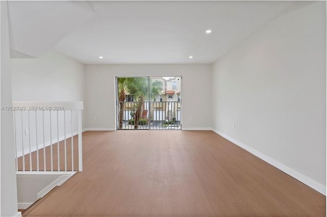 8631 NW 4th Terrace 1001, Miami, FL 33126