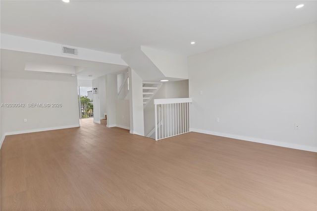 8631 NW 4th Terrace 1001, Miami, FL 33126