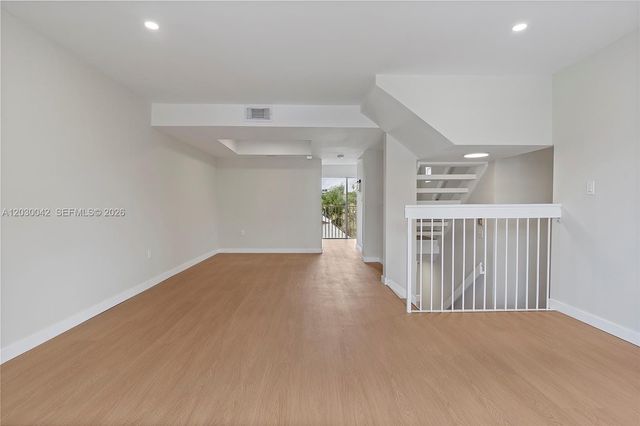 8631 NW 4th Terrace 1001, Miami, FL 33126