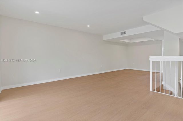 8631 NW 4th Terrace 1001, Miami, FL 33126