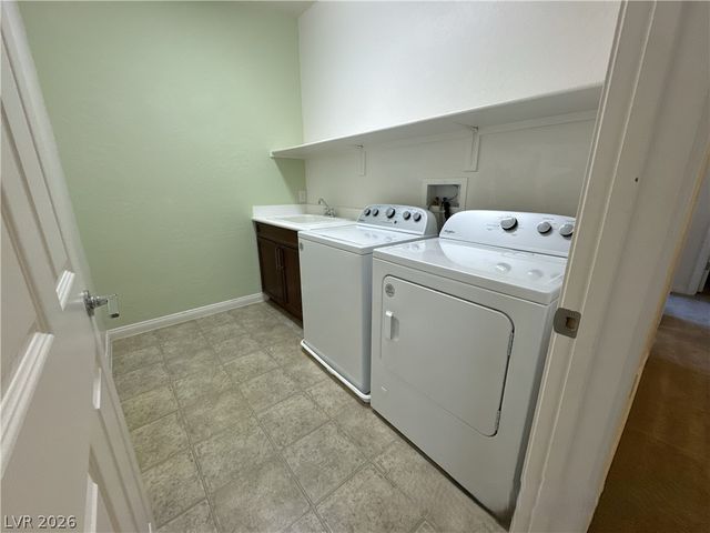 10465 Saddle Mountain Street, Las Vegas, NV 89178