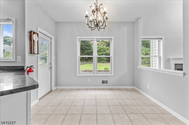 14 Elizabeth Ave, Washington Twp., NJ 07882