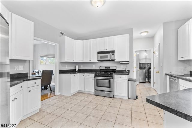 14 Elizabeth Ave, Washington Twp., NJ 07882