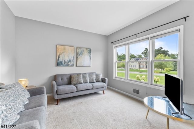 14 Elizabeth Ave, Washington Twp., NJ 07882