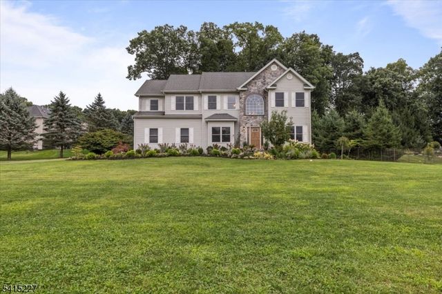 14 Elizabeth Ave, Washington Twp., NJ 07882