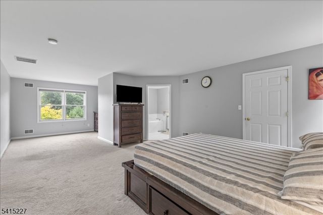 14 Elizabeth Ave, Washington Twp., NJ 07882