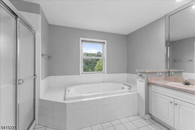 14 Elizabeth Ave, Washington Twp., NJ 07882