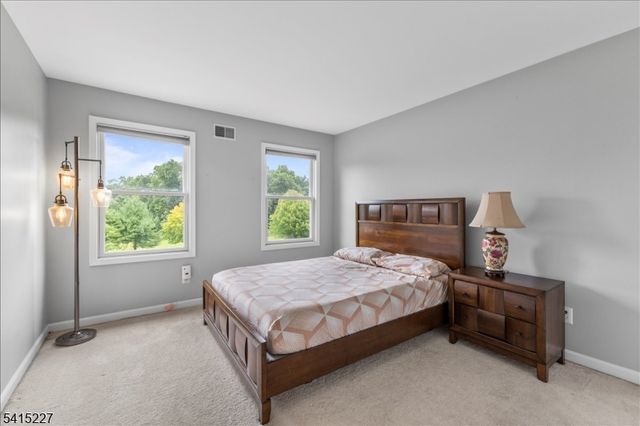 14 Elizabeth Ave, Washington Twp., NJ 07882