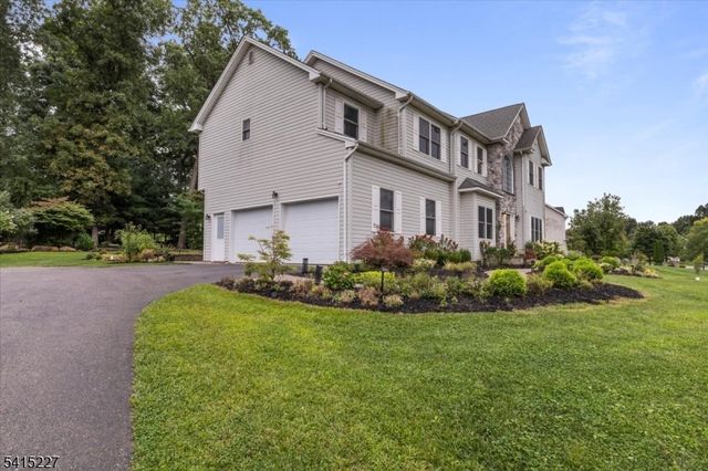 14 Elizabeth Ave, Washington Twp., NJ 07882