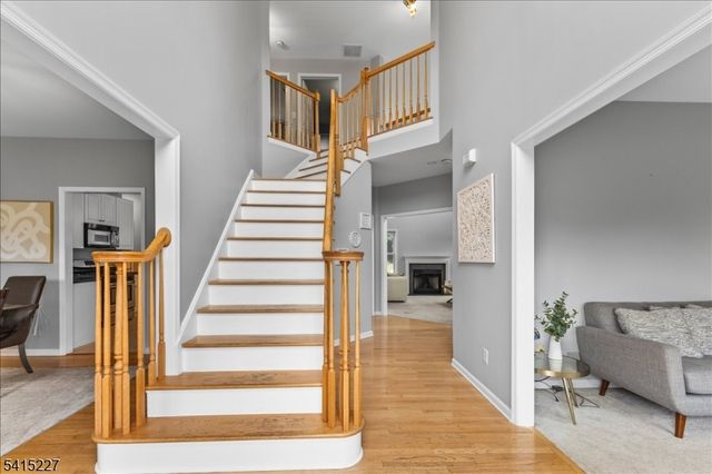 14 Elizabeth Ave, Washington Twp., NJ 07882