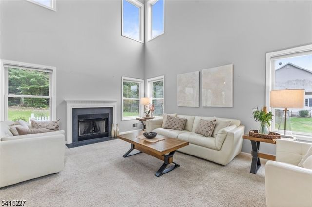 14 Elizabeth Ave, Washington Twp., NJ 07882