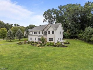 14 Elizabeth Ave, Washington Twp., NJ 07882