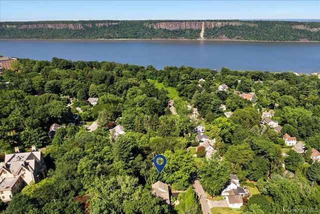 165 High Street, Hastings-on-hudson, NY 10706