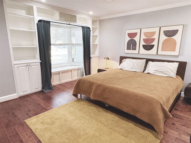 10734 Glenfield Court, Houston, TX 77096