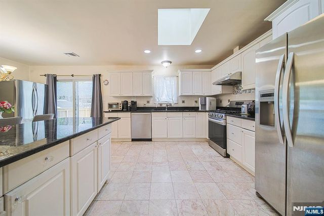 18 Carter Street, Norwood, NJ 07648