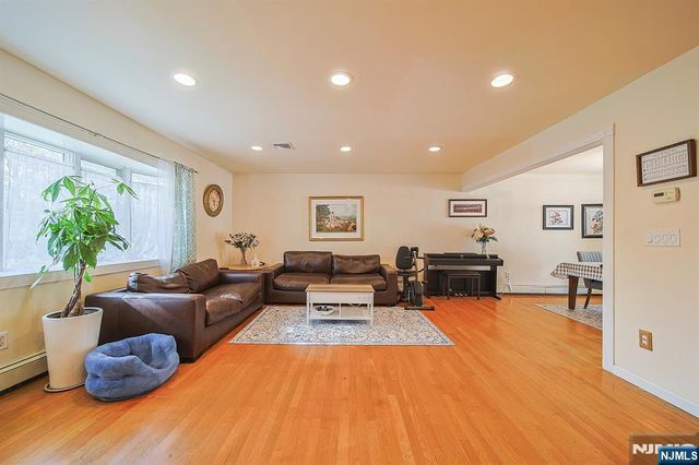18 Carter Street, Norwood, NJ 07648