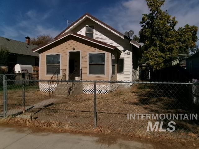 510 E 3rd St, Emmett, ID 83617 property photo