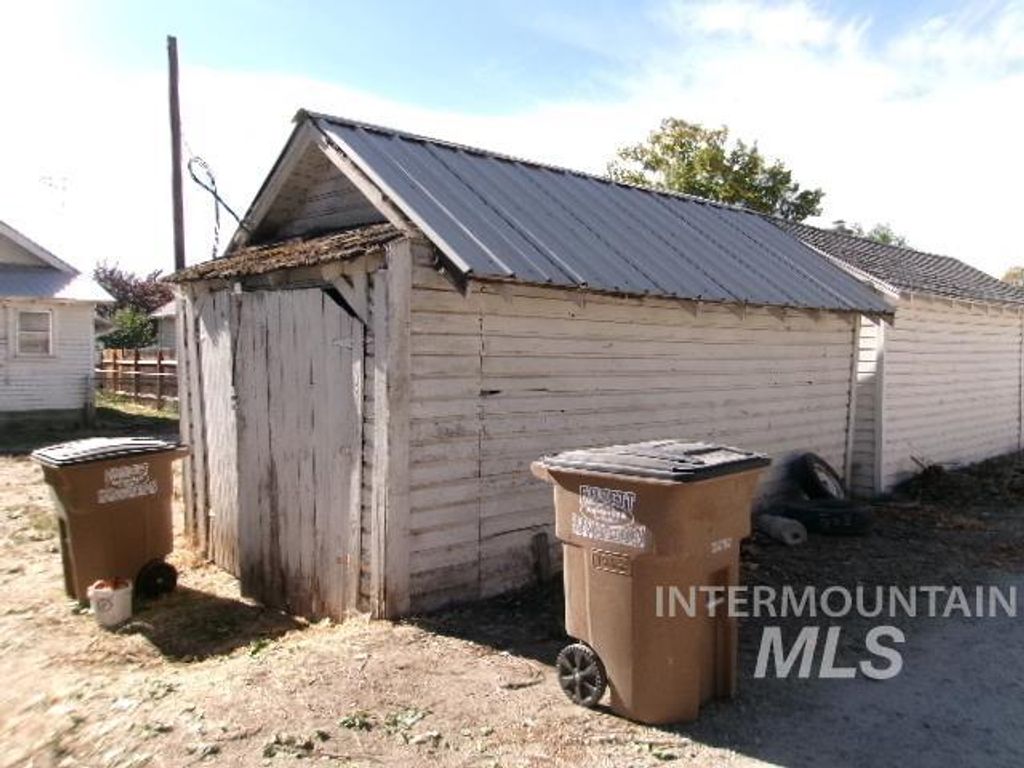 510 E 3rd St, Emmett, ID 83617 photo 5