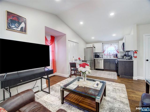 38 Orchard Place, Irvington, NJ 07111