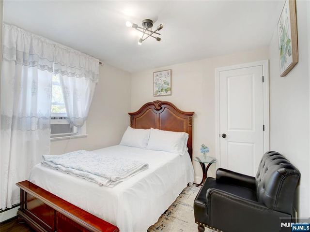 38 Orchard Place, Irvington, NJ 07111