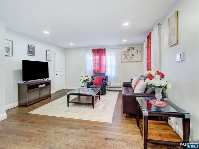 38 Orchard Place, Irvington, NJ 07111
