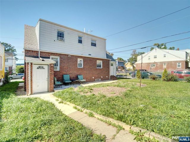 38 Orchard Place, Irvington, NJ 07111