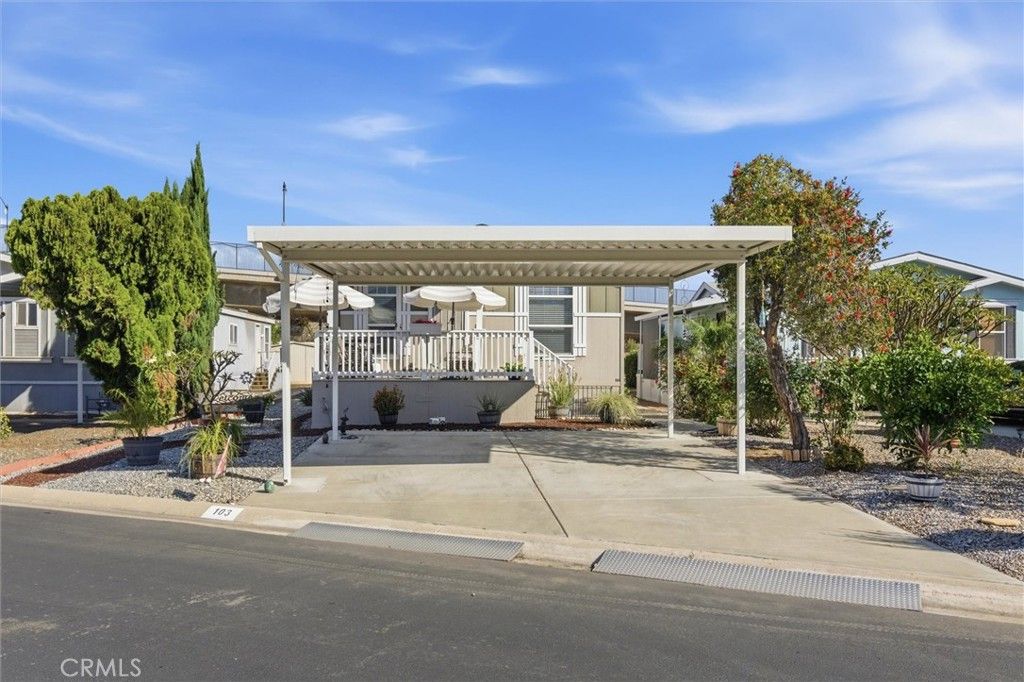 Image 2 of property listing at 3700 Buchanan 103, Riverside, CA 92503