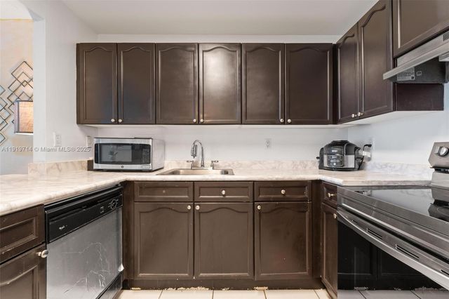 2301 Collins Ave 802, Miami Beach, FL 33139