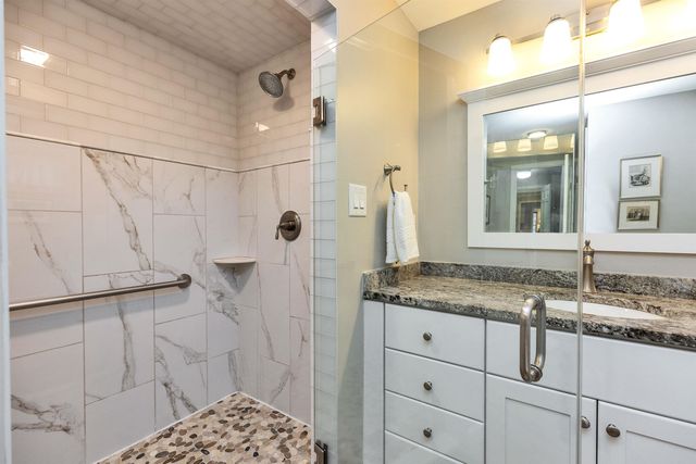 7 village woods Drive, Amherst, NH 03031