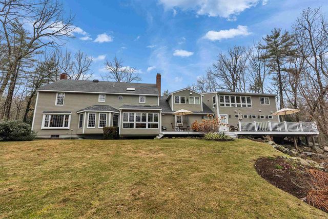 7 village woods Drive, Amherst, NH 03031