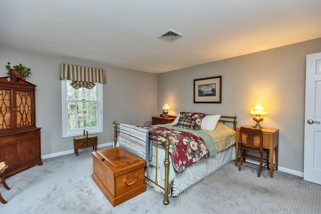 7 village woods Drive, Amherst, NH 03031