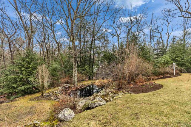 7 village woods Drive, Amherst, NH 03031