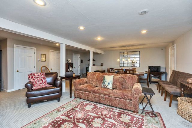 7 village woods Drive, Amherst, NH 03031