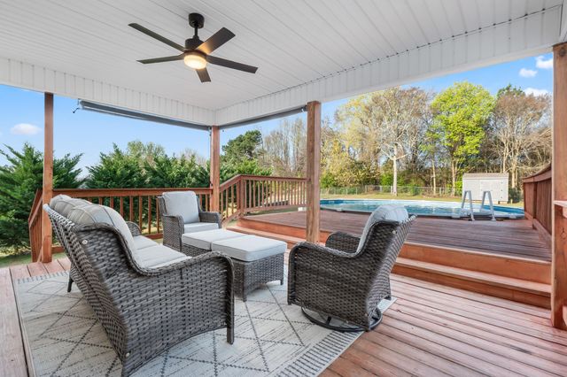 94 Spring Wind Circle, Ringgold, GA 30736