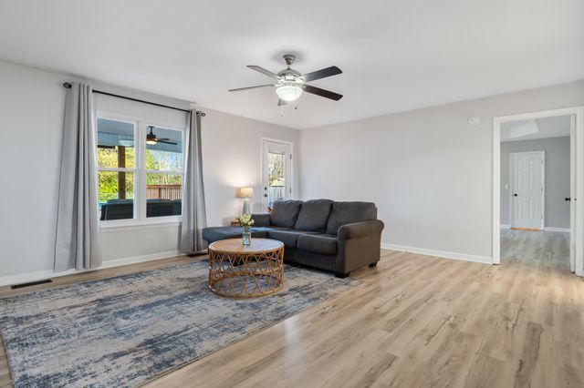 94 Spring Wind Circle, Ringgold, GA 30736