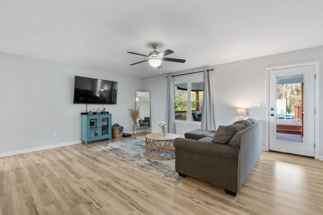 94 Spring Wind Circle, Ringgold, GA 30736