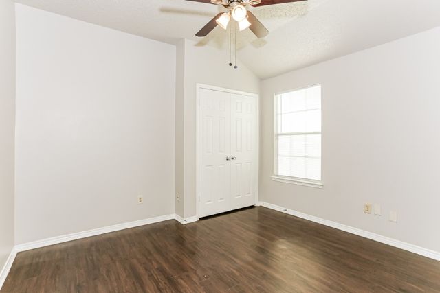 5309 Tennis Villa Drive, Arlington, TX 76017