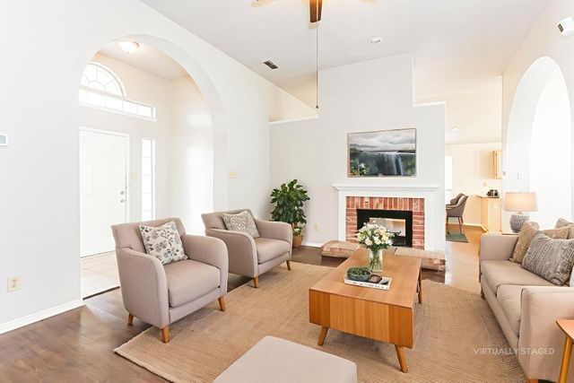 5309 Tennis Villa Drive, Arlington, TX 76017