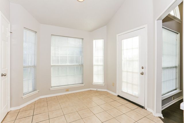 5309 Tennis Villa Drive, Arlington, TX 76017