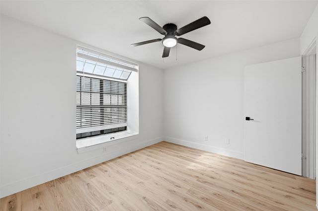 2505 Wedglea Drive 108, Dallas, TX 75211