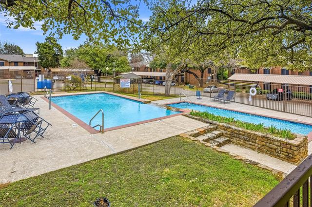 2505 Wedglea Drive 108, Dallas, TX 75211