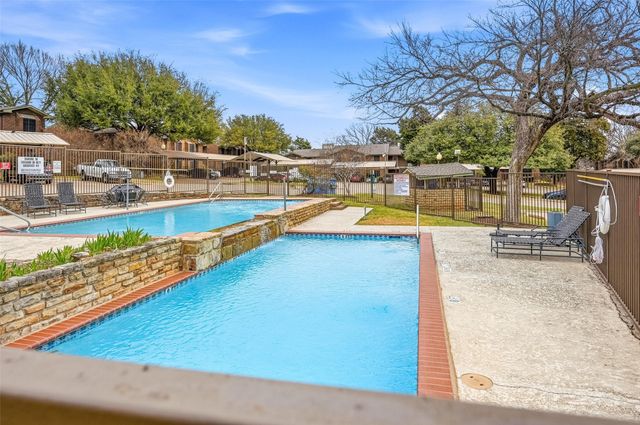 2505 Wedglea Drive 108, Dallas, TX 75211