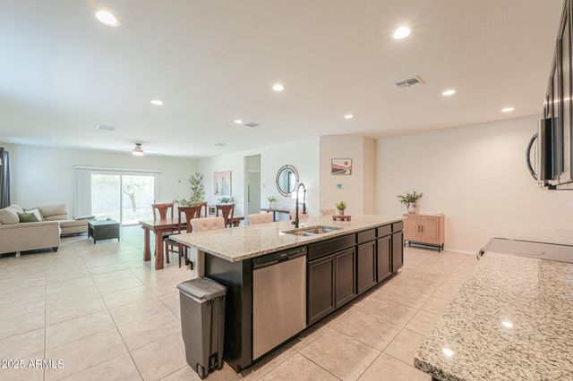 36467 W PAMPOLOMA Avenue, Maricopa, AZ 85138