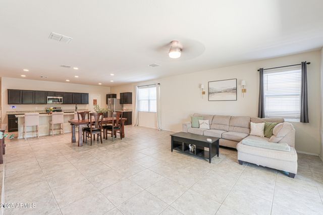 36467 W PAMPOLOMA Avenue, Maricopa, AZ 85138