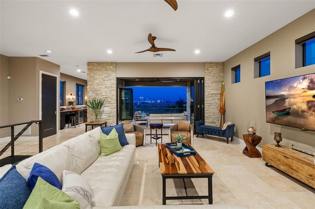 706 S DAVIS BOULEVARD, Tampa, FL 33606